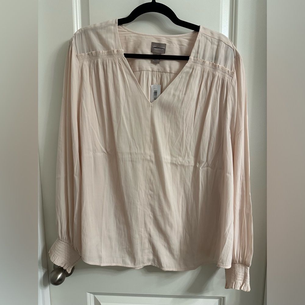 Chico’s Smocked Cuff V Neck Blouse SZ 4 Long Sleeve Pullover Color Beige